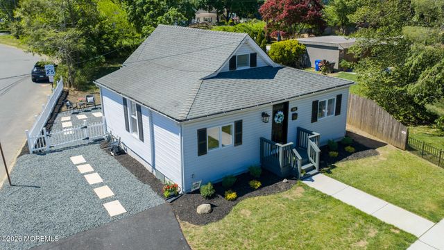 310 East Road, Belford, NJ 07718