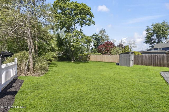 310 East Road, Belford, NJ 07718