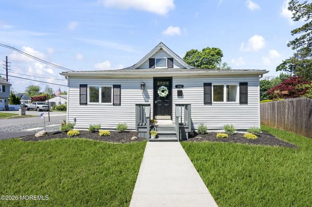 310 East Road, Belford, NJ 07718