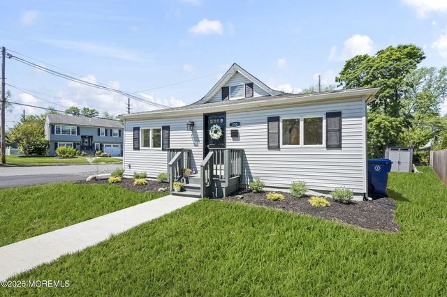 310 East Road, Belford, NJ 07718