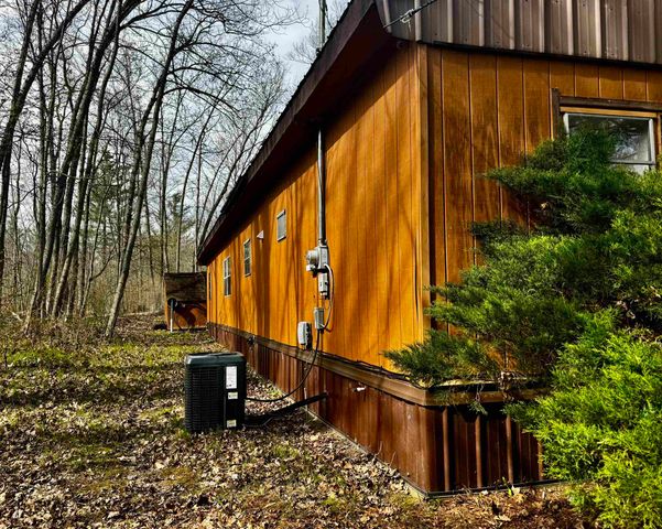 2691 Ridge Road, Harrison, MI 48625