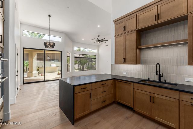 7363 E TURQUOISE Avenue, Scottsdale, AZ 85258