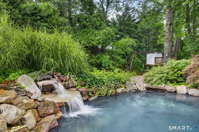 49 Overlook Avenue, Groton, CT 06355