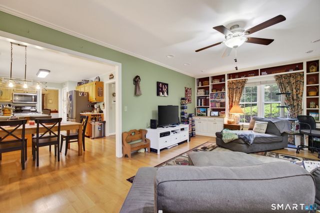 49 Overlook Avenue, Groton, CT 06355