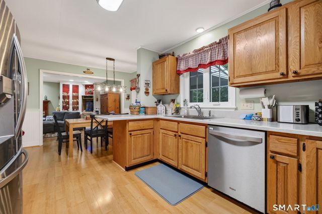 49 Overlook Avenue, Groton, CT 06355