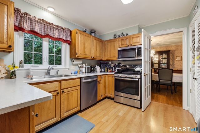 49 Overlook Avenue, Groton, CT 06355