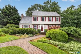 49 Overlook Avenue, Groton, CT 06355