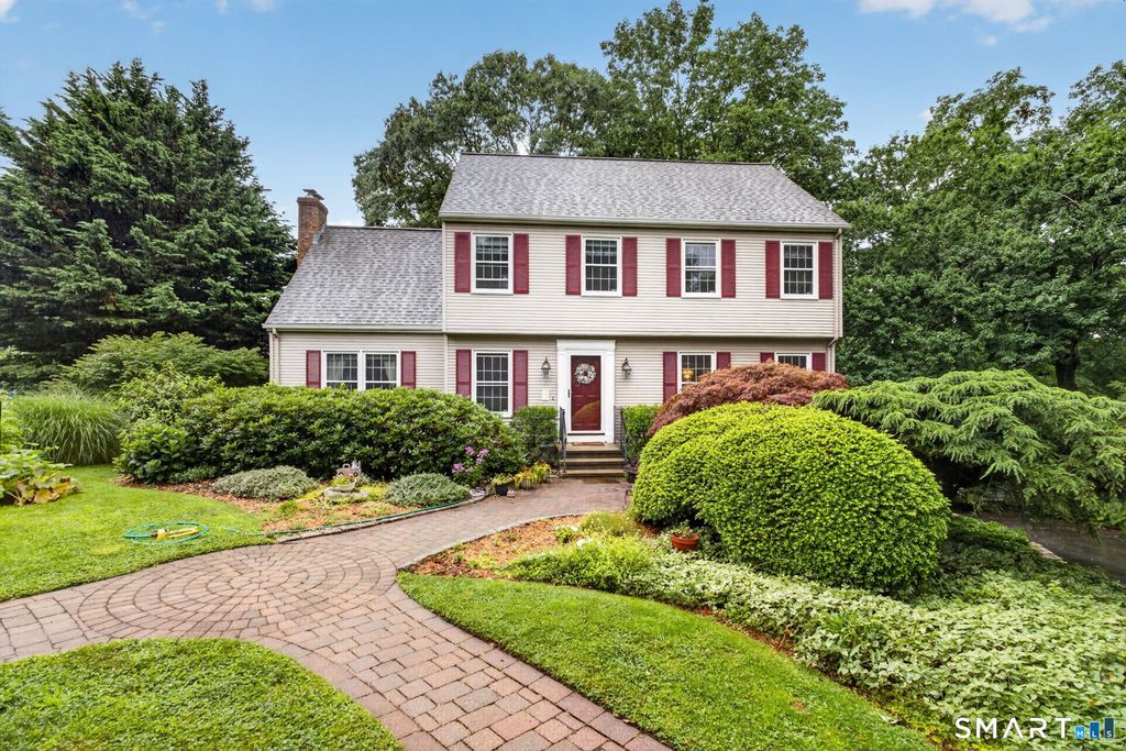 49 Overlook Avenue, Groton, CT 06355