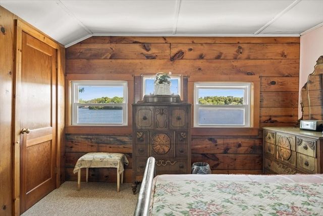 730 Eastside Rd, Wrentham, MA 02093
