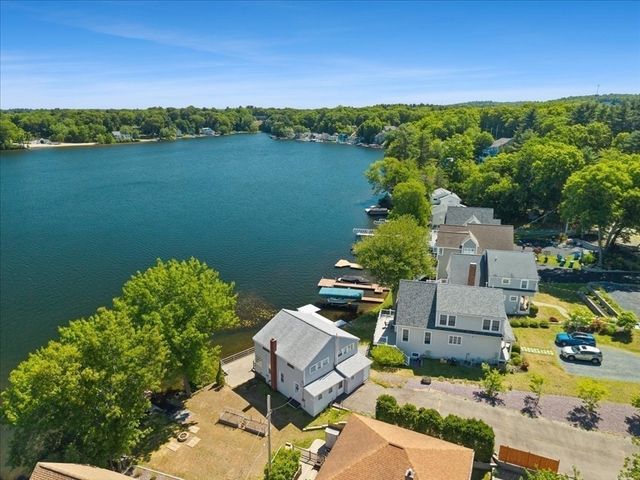 730 Eastside Rd, Wrentham, MA 02093