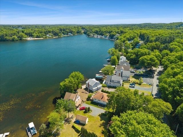 730 Eastside Rd, Wrentham, MA 02093