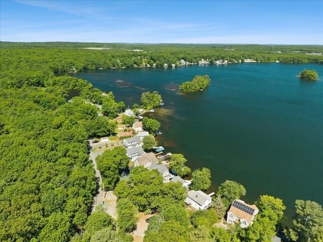 730 Eastside Rd, Wrentham, MA 02093