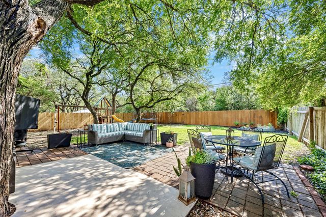 1214 Cardinal LN, Round Rock, TX 78681