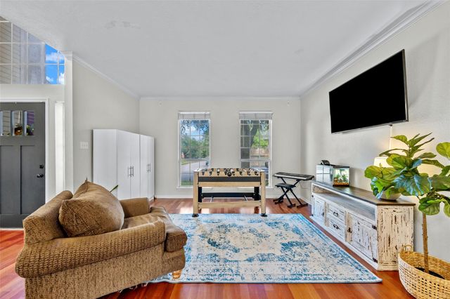 1214 Cardinal LN, Round Rock, TX 78681