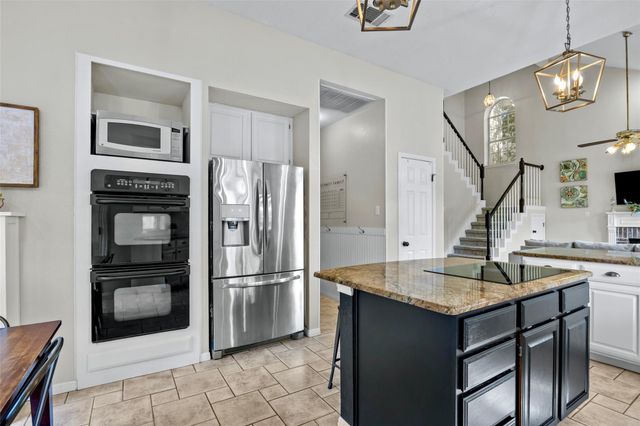 1214 Cardinal LN, Round Rock, TX 78681