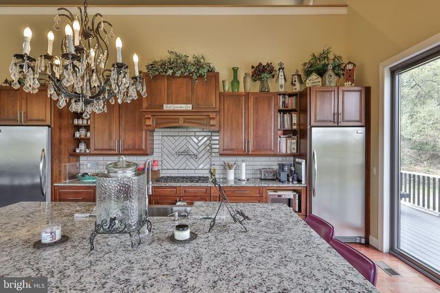 8728 CARDINAL RD, New Tripoli, PA 18066