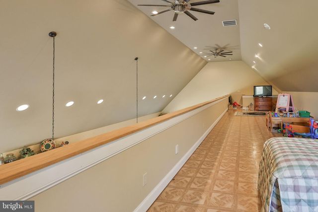 8728 CARDINAL RD, New Tripoli, PA 18066