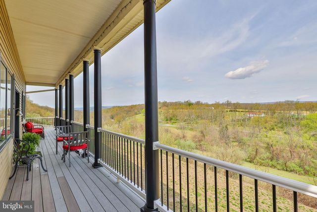 8728 CARDINAL RD, New Tripoli, PA 18066