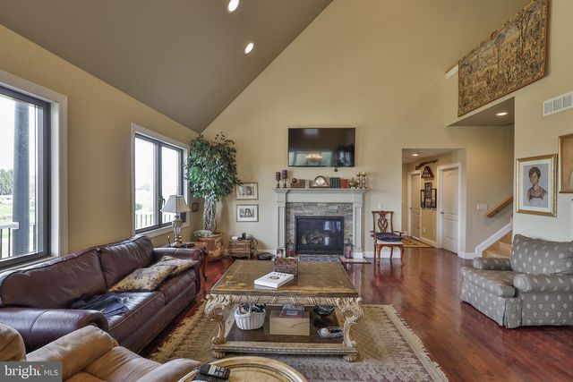 8728 CARDINAL RD, New Tripoli, PA 18066