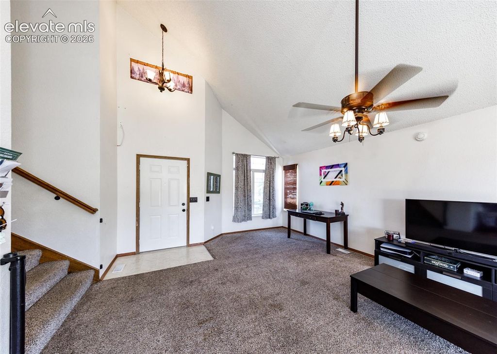 9112 Chieftan Drive, Colorado Springs, CO 80925 — photo 4