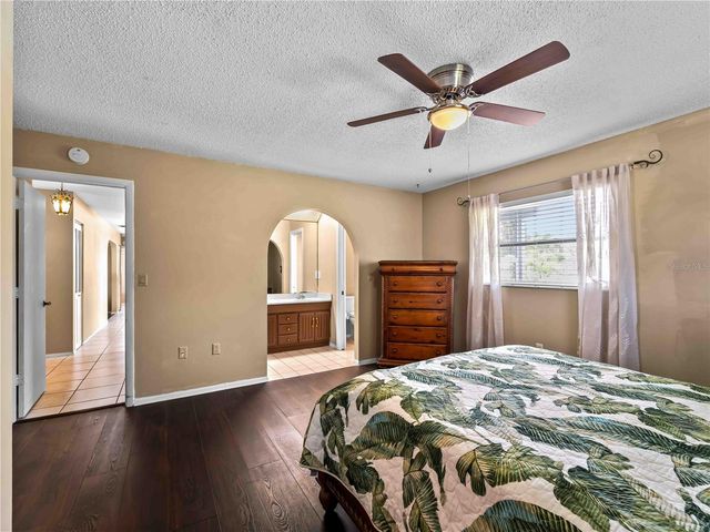 826 W VIRGINIA AVENUE, Punta Gorda, FL 33950