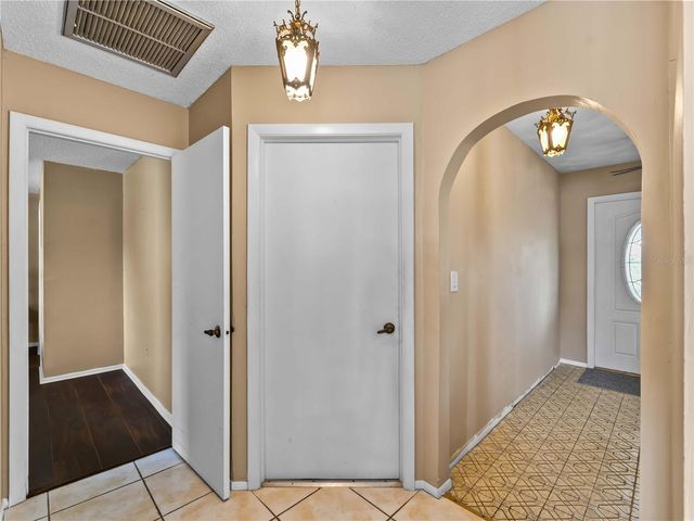 826 W VIRGINIA AVENUE, Punta Gorda, FL 33950