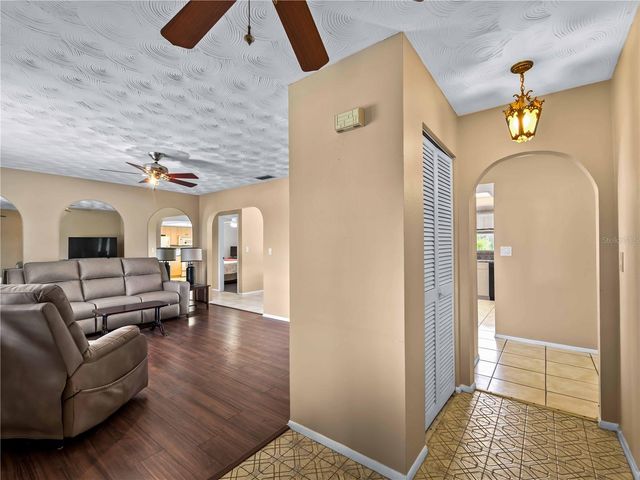 826 W VIRGINIA AVENUE, Punta Gorda, FL 33950