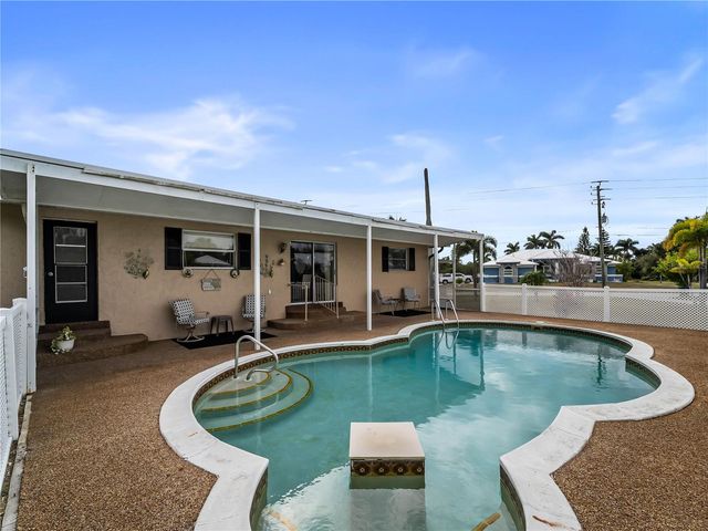 826 W VIRGINIA AVENUE, Punta Gorda, FL 33950