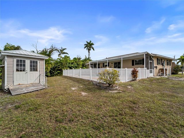 826 W VIRGINIA AVENUE, Punta Gorda, FL 33950