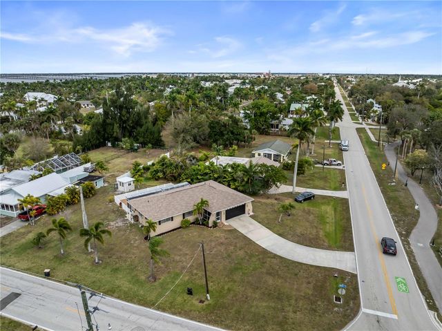 826 W VIRGINIA AVENUE, Punta Gorda, FL 33950