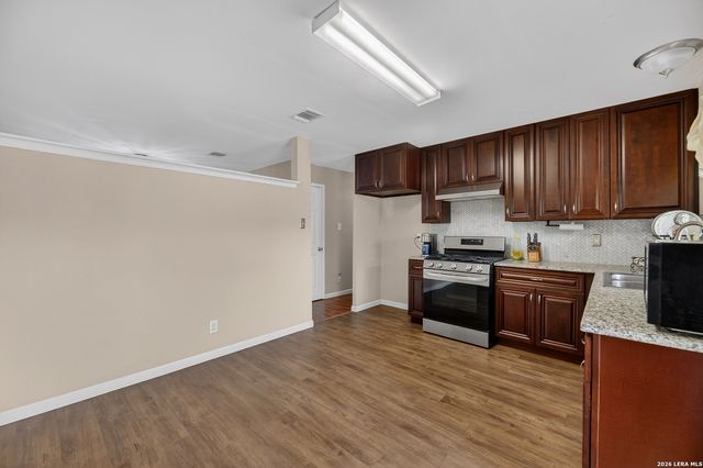 7318 Glen Cross, San Antonio, TX 78239