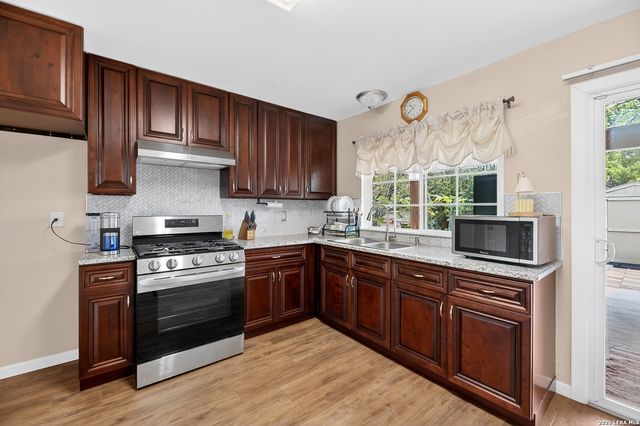 7318 Glen Cross, San Antonio, TX 78239