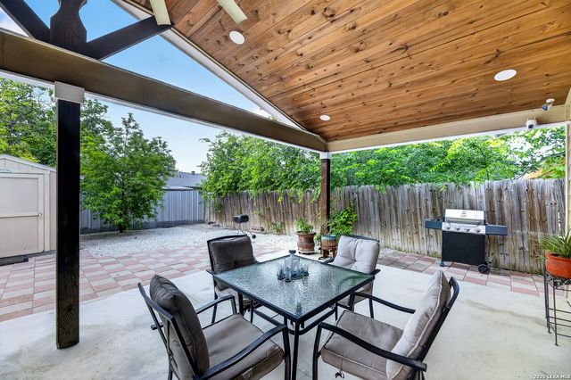 7318 Glen Cross, San Antonio, TX 78239