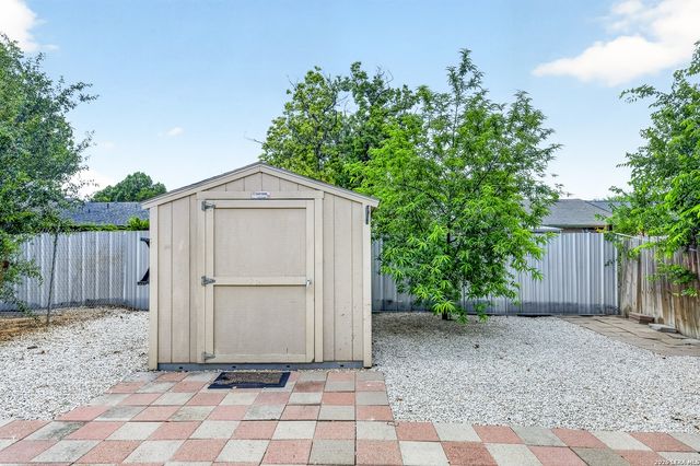 7318 Glen Cross, San Antonio, TX 78239