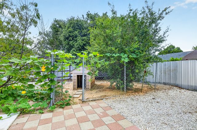 7318 Glen Cross, San Antonio, TX 78239