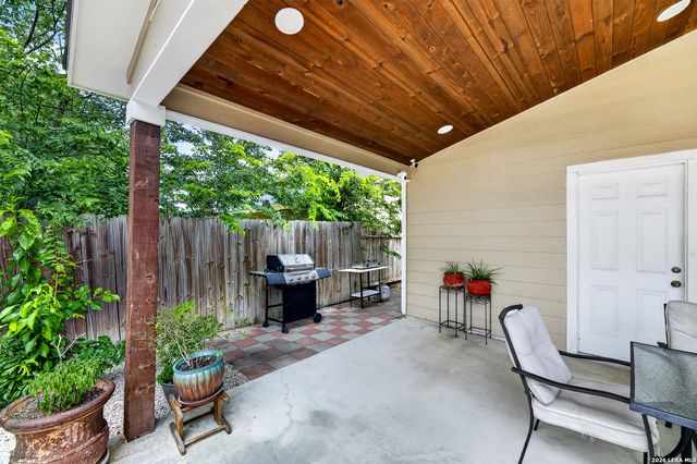 7318 Glen Cross, San Antonio, TX 78239