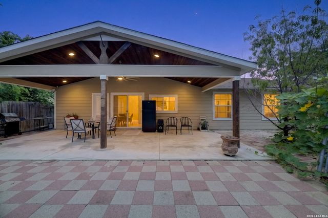 7318 Glen Cross, San Antonio, TX 78239