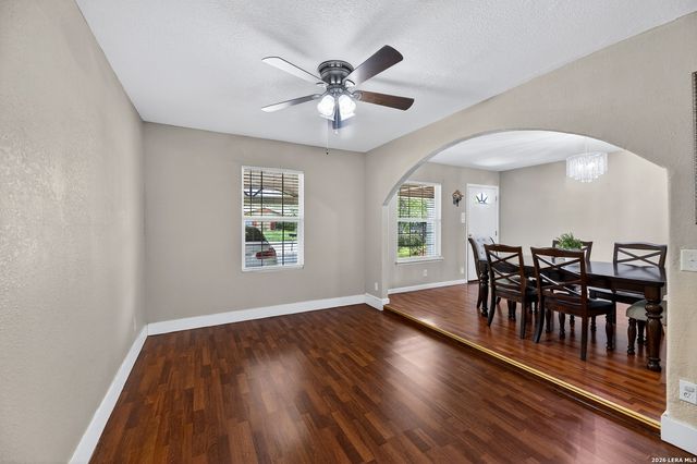 7318 Glen Cross, San Antonio, TX 78239