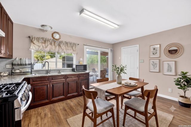7318 Glen Cross, San Antonio, TX 78239