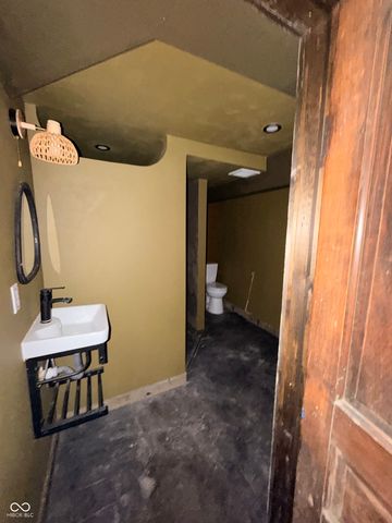 5917 Carrollton Avenue, Indianapolis, IN 46220