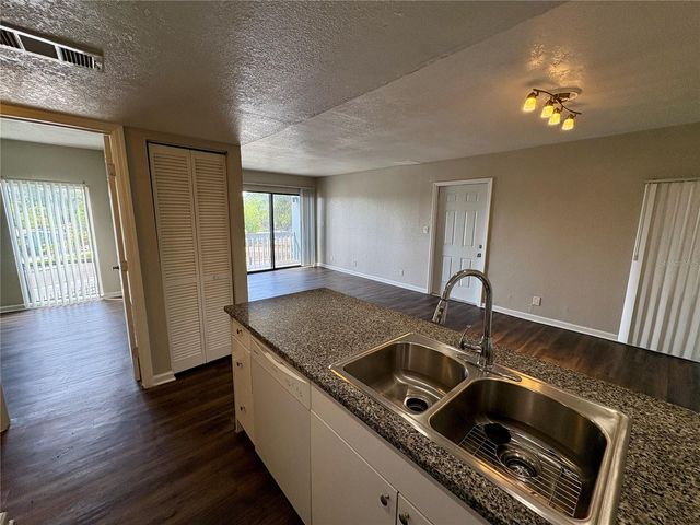2017 5TH STREET W E, Bradenton, FL 34205