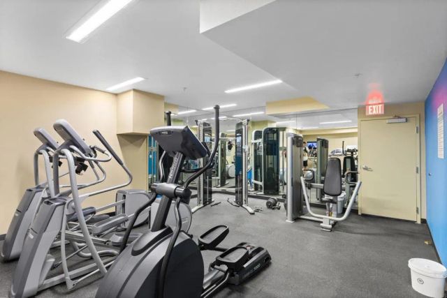 450 J Street 7061, San Diego, CA 92101