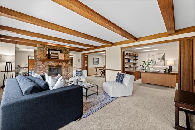 1041 Horns Corners ROAD, Cedarburg, WI 53012