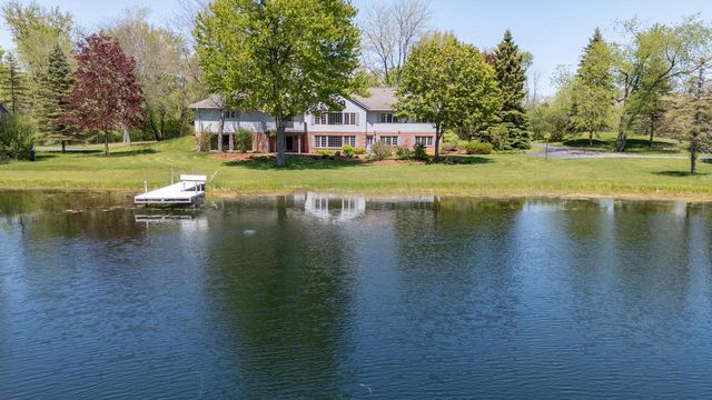 1041 Horns Corners ROAD, Cedarburg, WI 53012