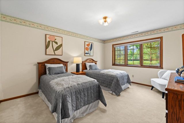 1041 Horns Corners ROAD, Cedarburg, WI 53012