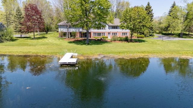 1041 Horns Corners ROAD, Cedarburg, WI 53012