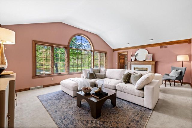 1041 Horns Corners ROAD, Cedarburg, WI 53012