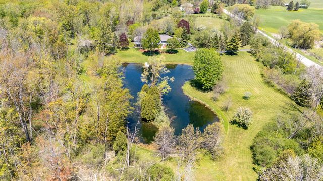 1041 Horns Corners ROAD, Cedarburg, WI 53012