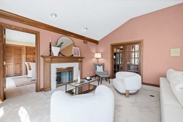1041 Horns Corners ROAD, Cedarburg, WI 53012