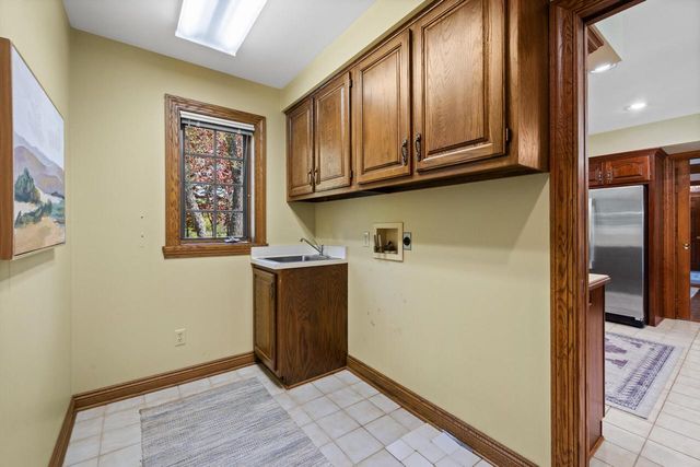 1041 Horns Corners ROAD, Cedarburg, WI 53012
